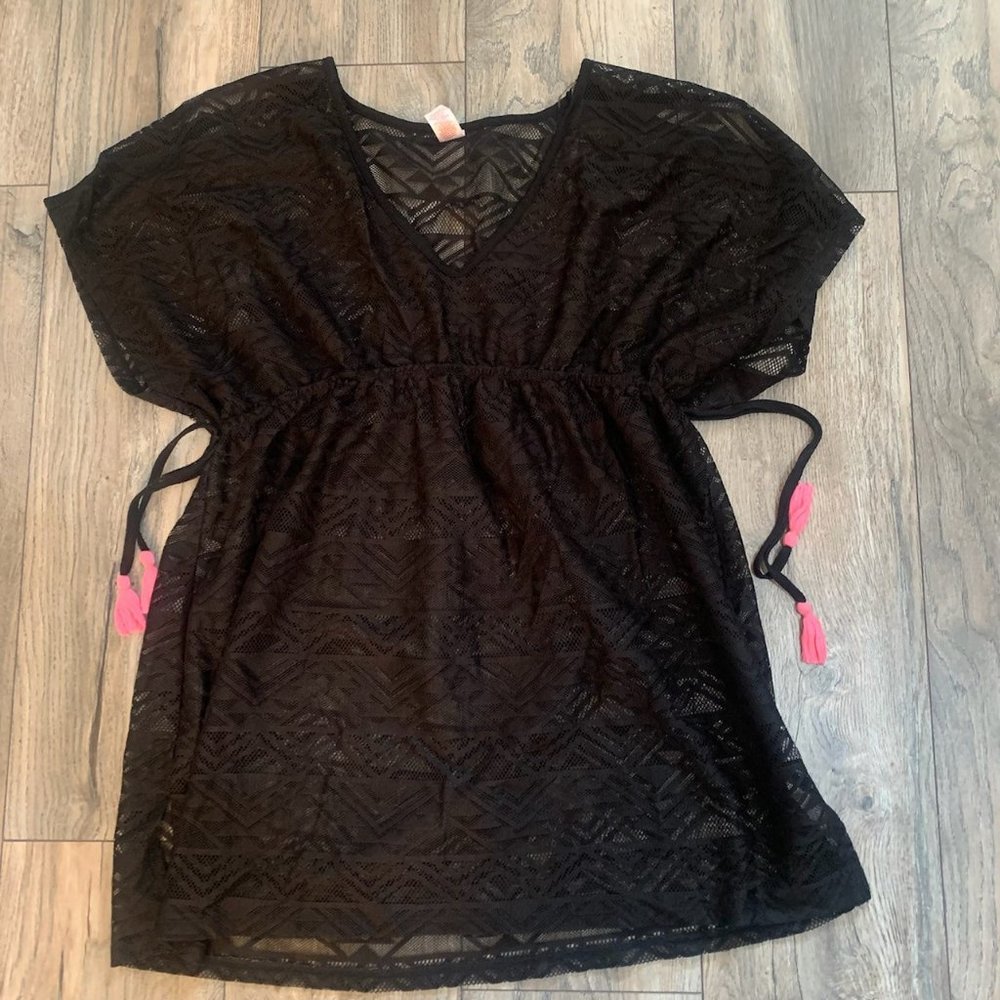 BONGO BLACK W/PINK TASSLES OPEN‎ SHOULDER LACE SWIM SUIT COVER UP XL-EUC